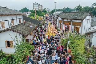 斯卢茨基：执教申花是职业生涯非常大的挑战，尽最大努力联赛夺冠